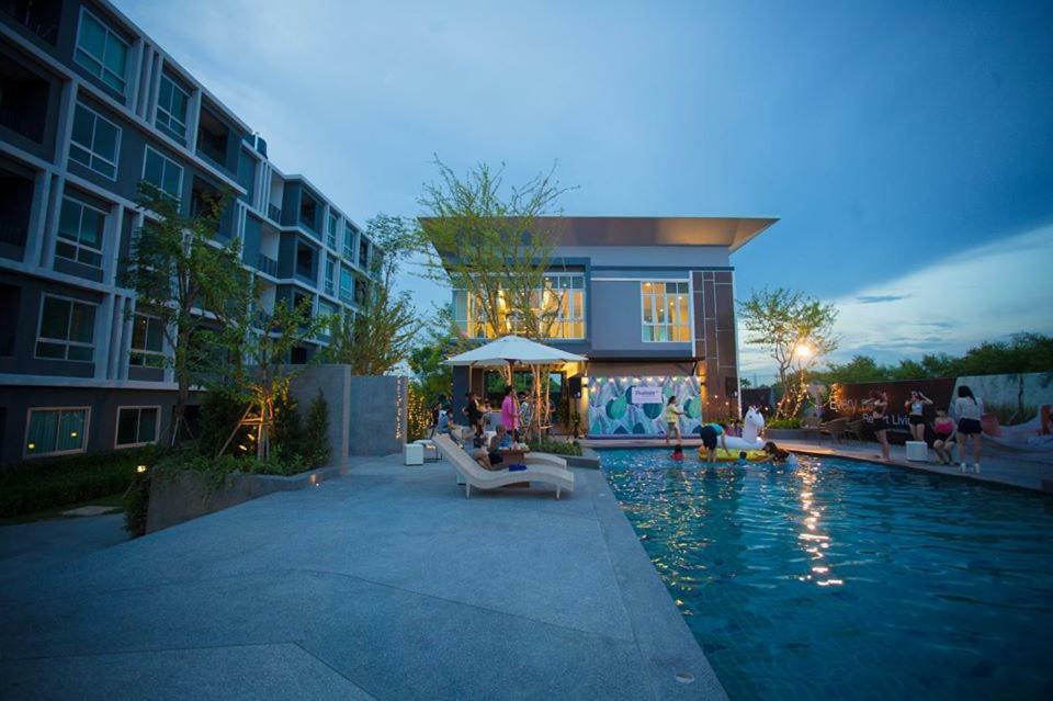 Diamant Modern Room Condominium Resort Chiang Mai Luaran gambar